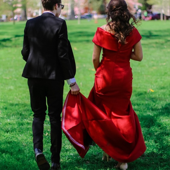 Red Tarik-Ediz prom dress - Picture 3 of 5